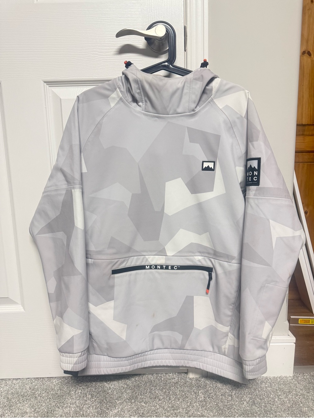 Unisex Montec Light Gray Ski/Snowboard Jacket